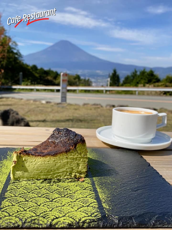 A cafe with a stunning view of Mount Fuji: Cafe Restaurant Mioritomo