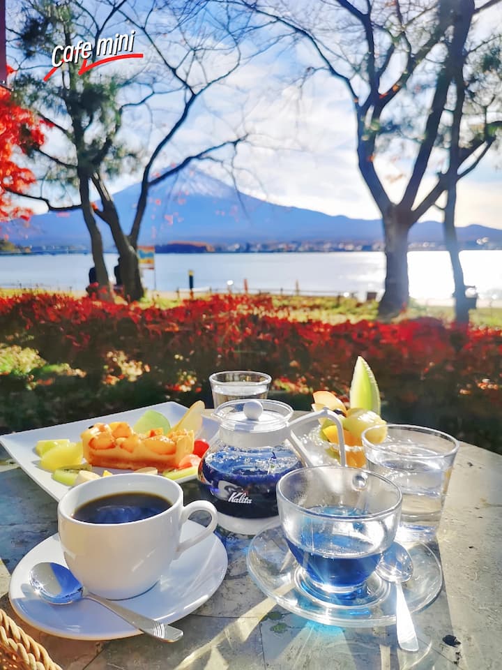 A cafe with a stunning view of Mount Fuji: Cafe mimi