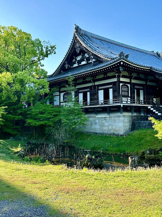 The traditional exterior of Chishakuin Temple in Kyoto, showcasing its serene and historic architecture