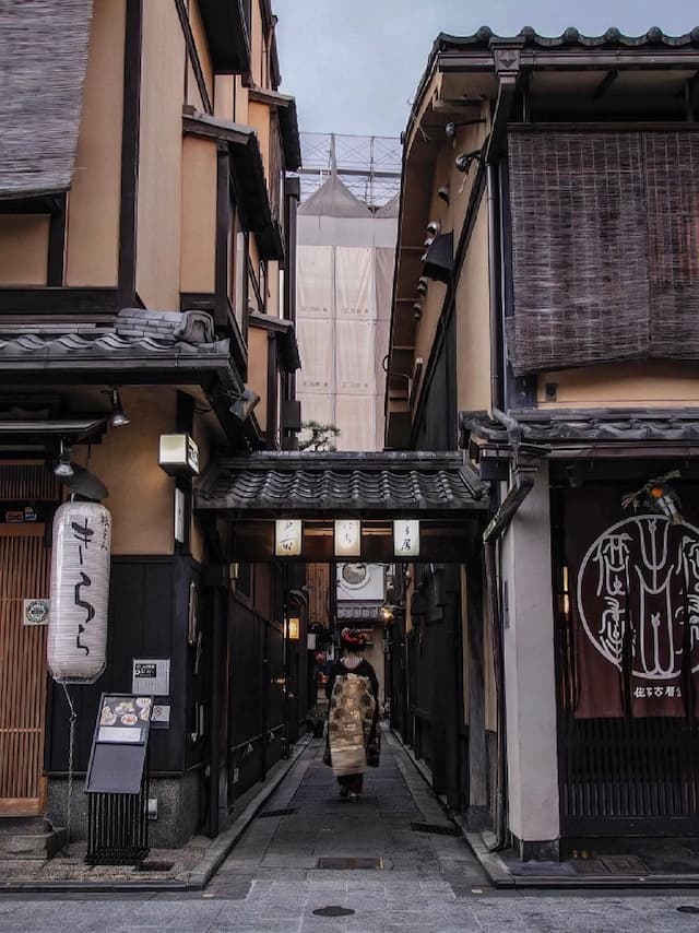 Hanamikoji Street, Kyoto