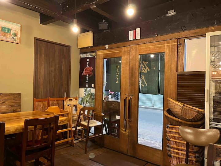 Interior of Usuya, an unagi restaurant in Kyoto: Warm and inviting atmosphere