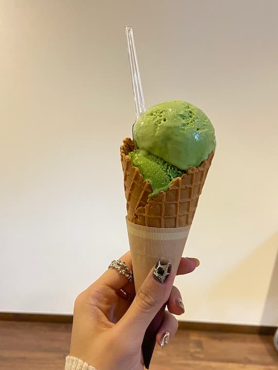 Matcha tea in different grades at Suzukien Asakusa