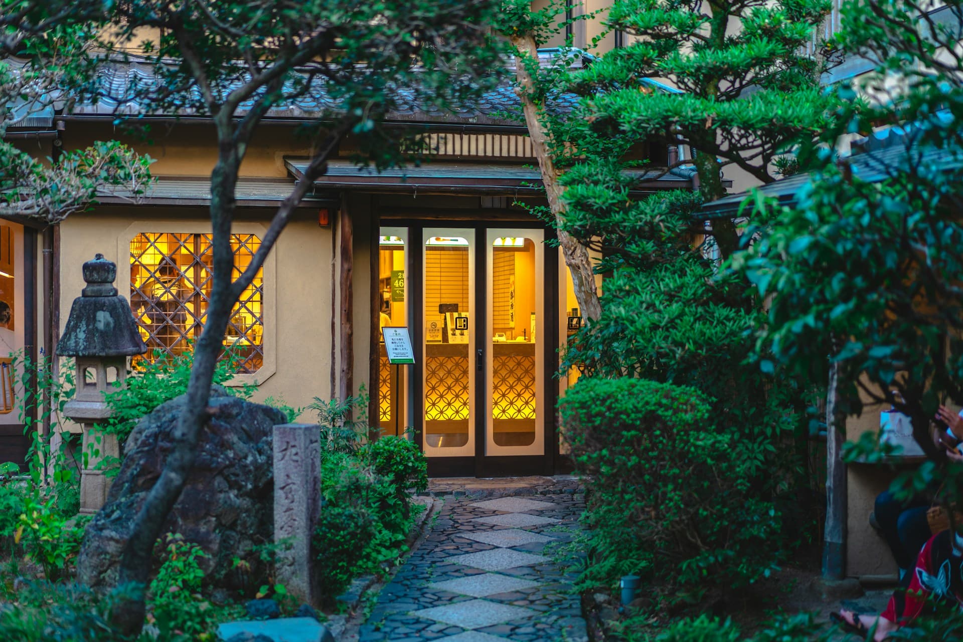 8 Unforgettable Hot Spring Hotels Experiences in Japan for Travelers